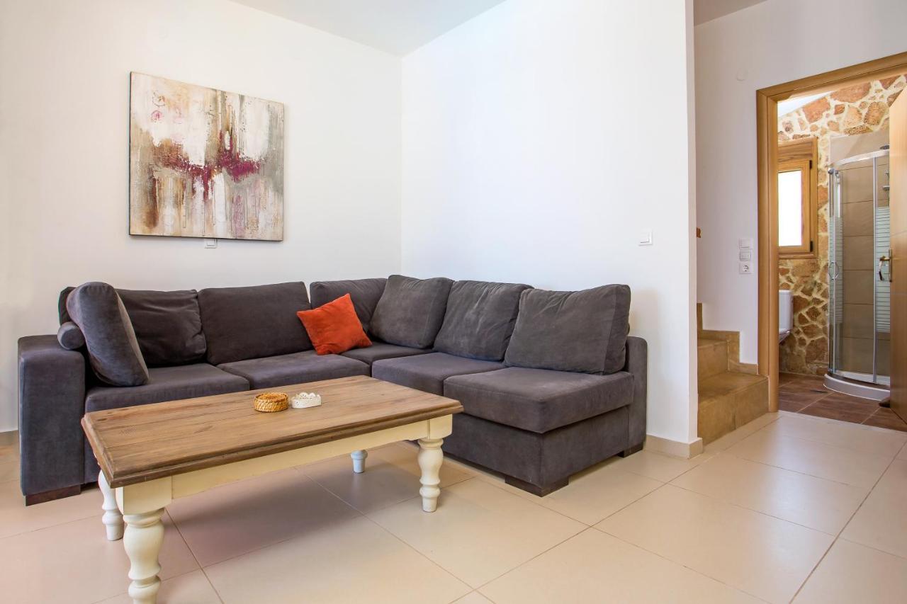 Villa Amberblue Калатос Екстериор снимка