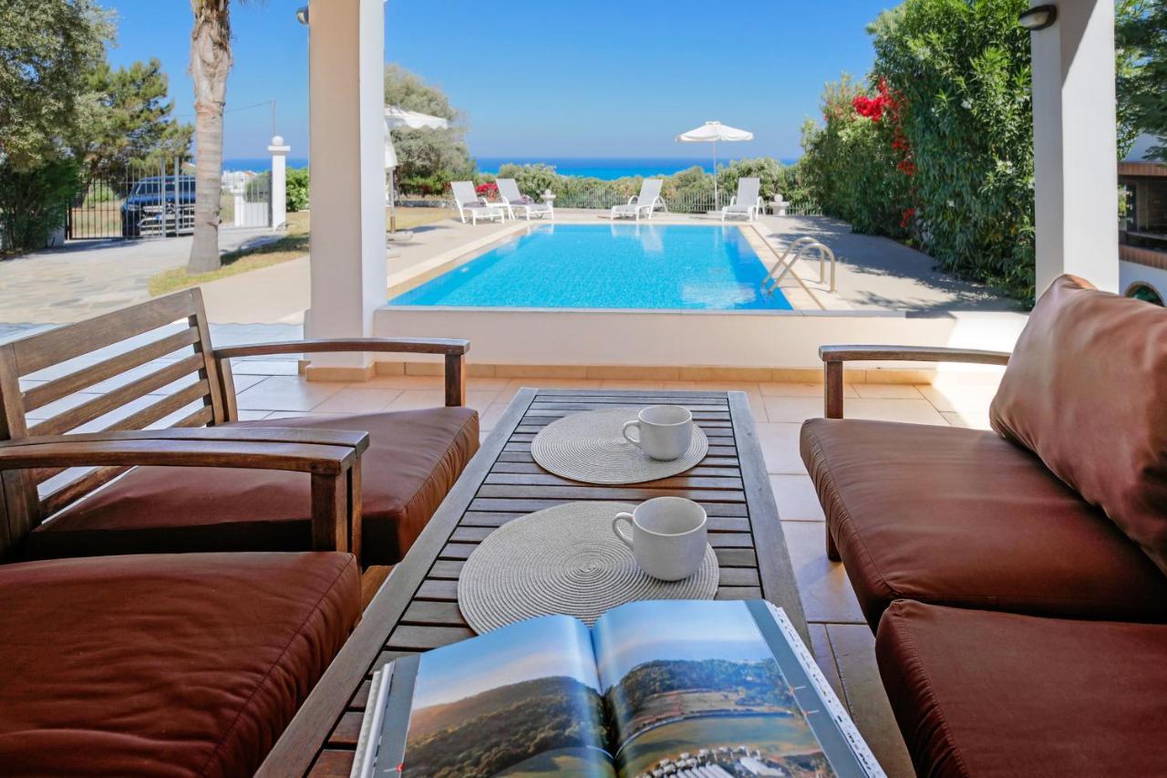 Villa Amberblue Калатос Екстериор снимка
