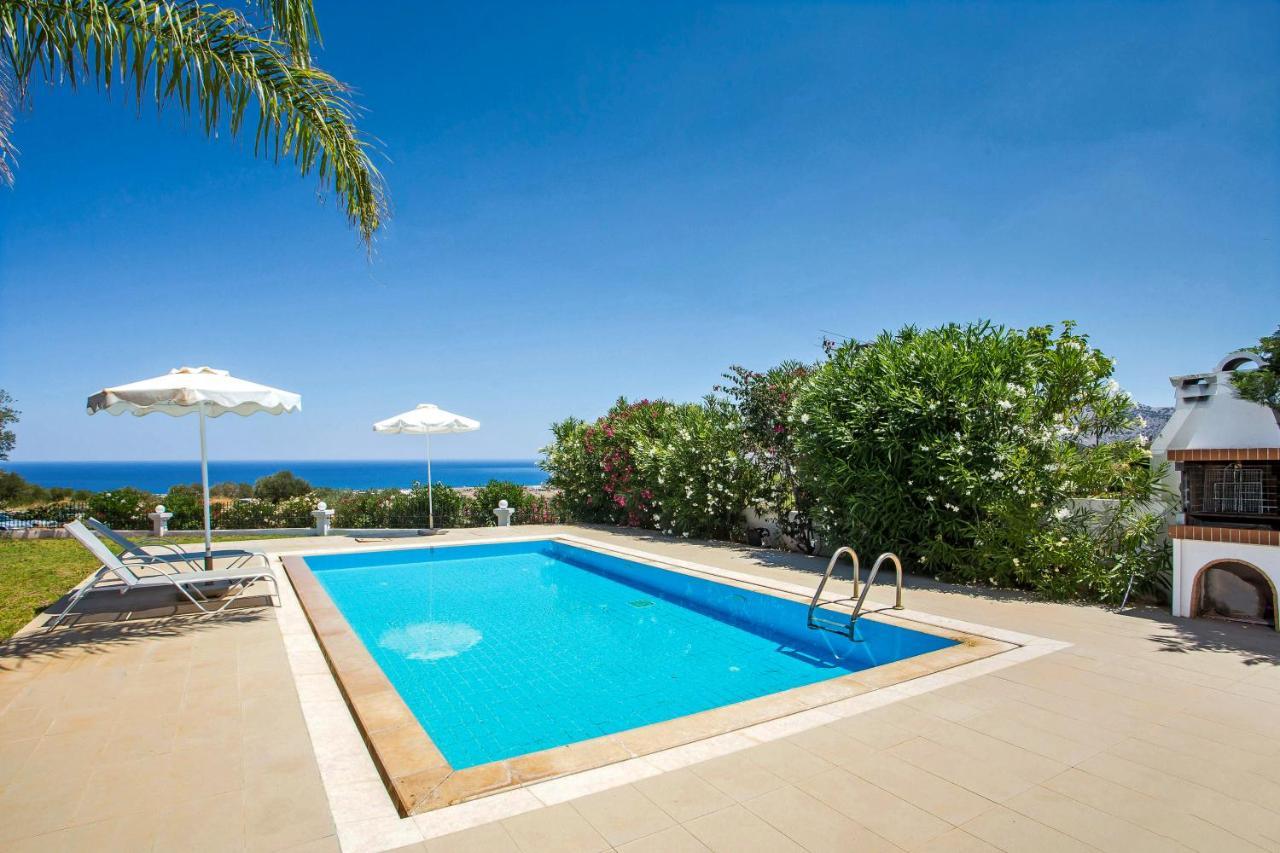 Villa Amberblue Калатос Екстериор снимка