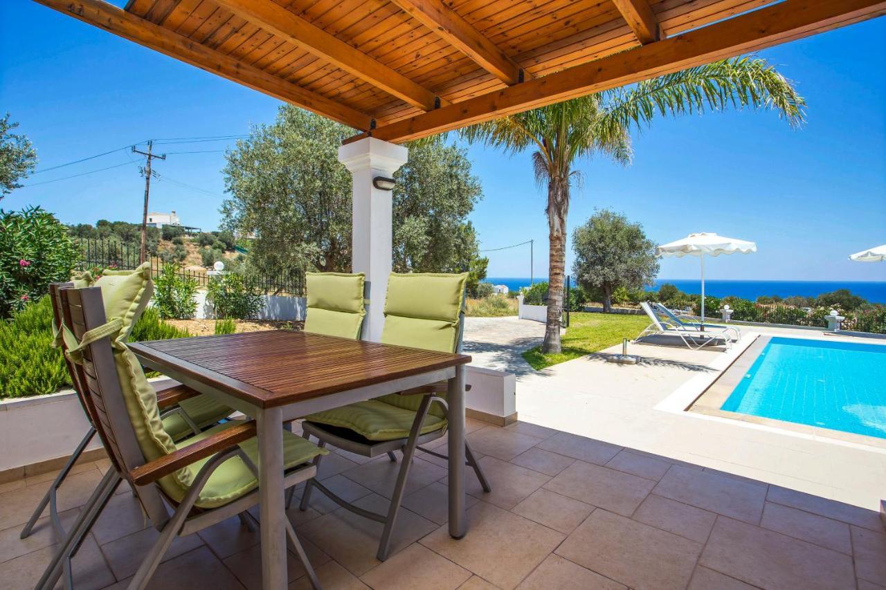 Villa Amberblue Калатос Екстериор снимка
